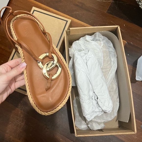 Metal hardware tie up flat sandals - Picture 2 of 3